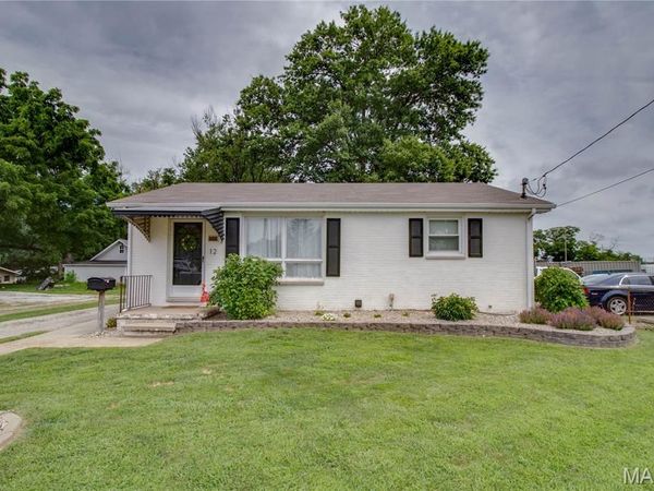 12 E Delmar Avenue, Alton, IL 62002