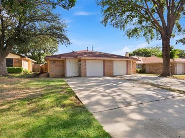 413 & 409 Gabe Court, Denton, TX 76207