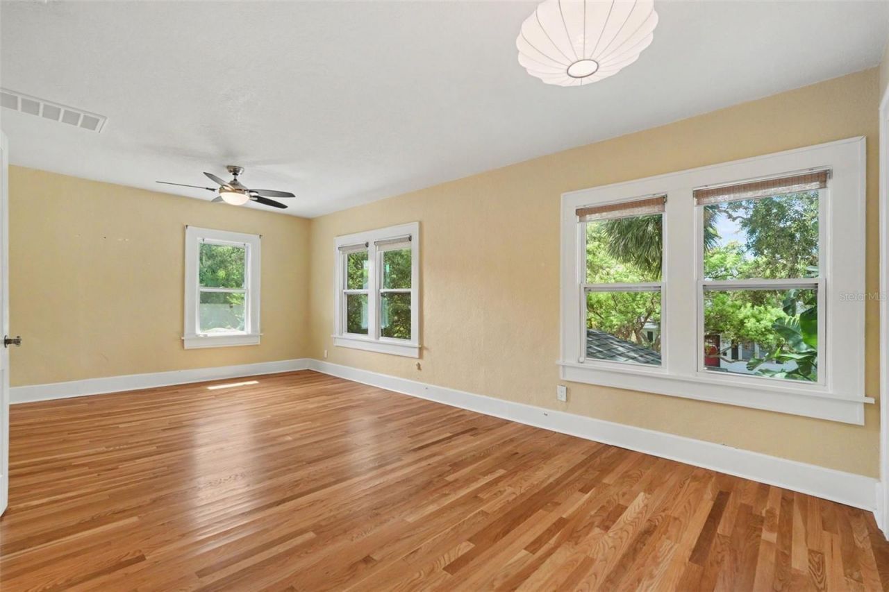 857 21st Avenue N, Saint Petersburg, FL 33704 Photo