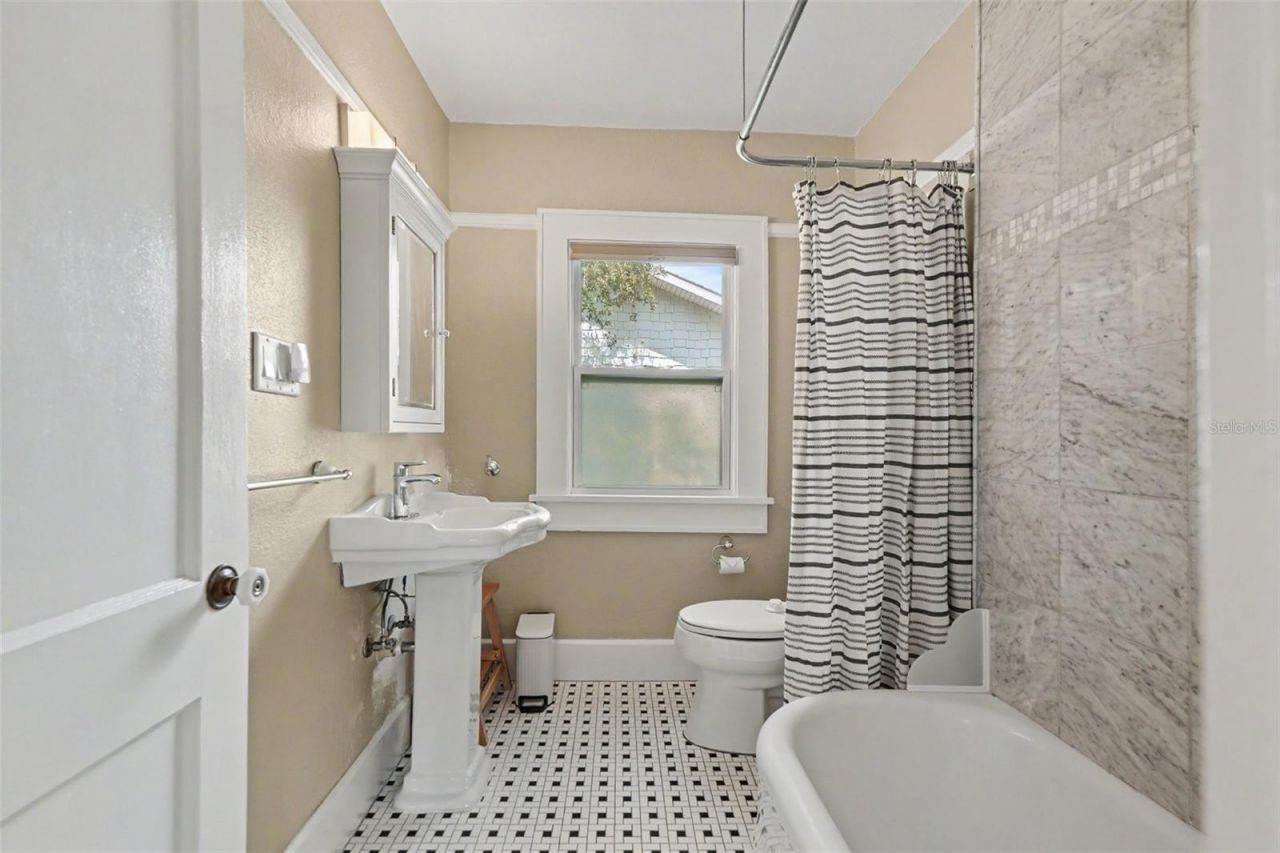 857 21st Avenue N, Saint Petersburg, FL 33704 Photo