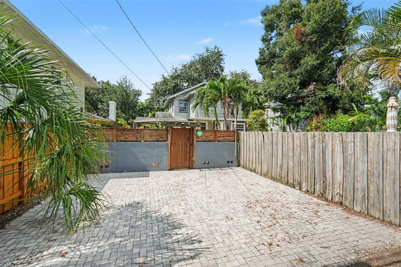857 21st Avenue N, Saint Petersburg, FL 33704 Photo