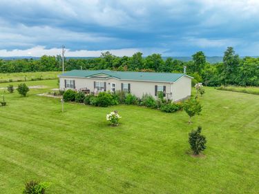 1939 College Hill Road, Waco, KY 40385