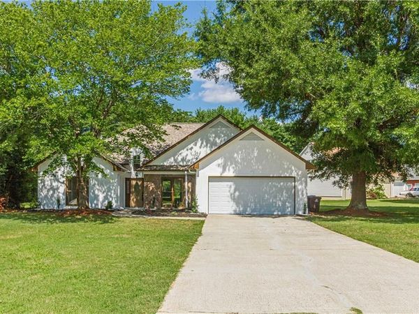 100 Winslow Court, Mcdonough, GA 30253
