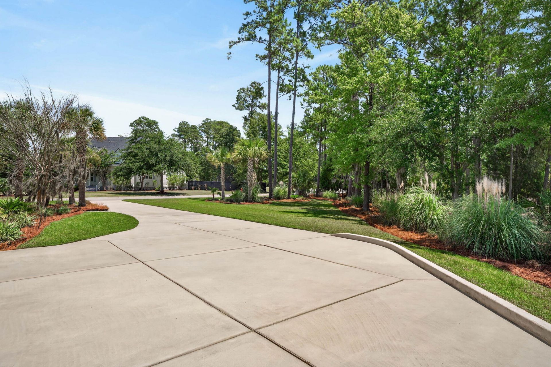 2721 Oak Manor Drive Photo 9