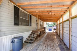 555 Woodland Dr. photo 4