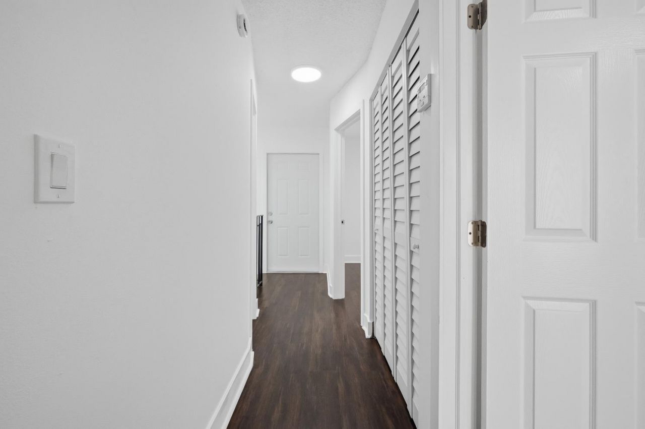 3913 NW 76th Terrace, Hollywood, FL 33024 Photo