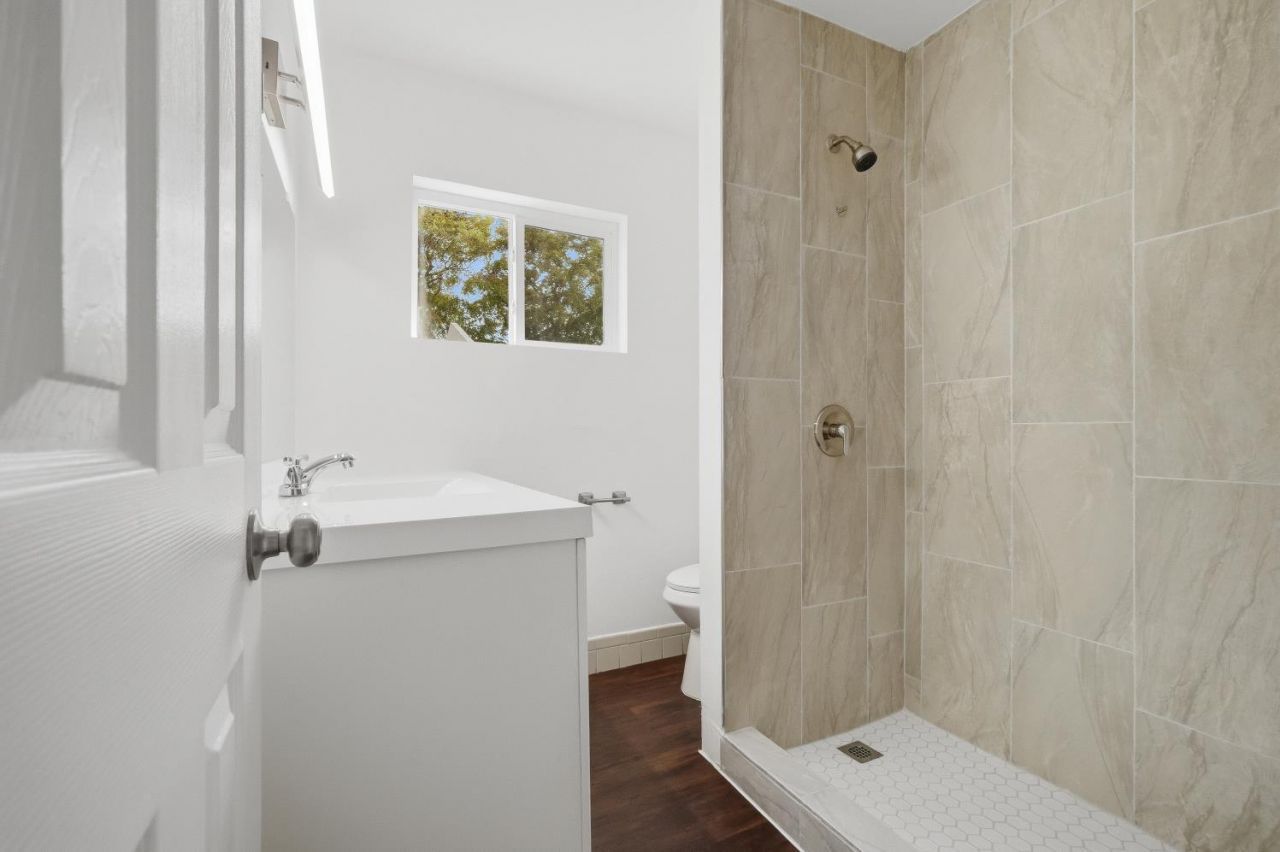 3913 NW 76th Terrace, Hollywood, FL 33024 Photo