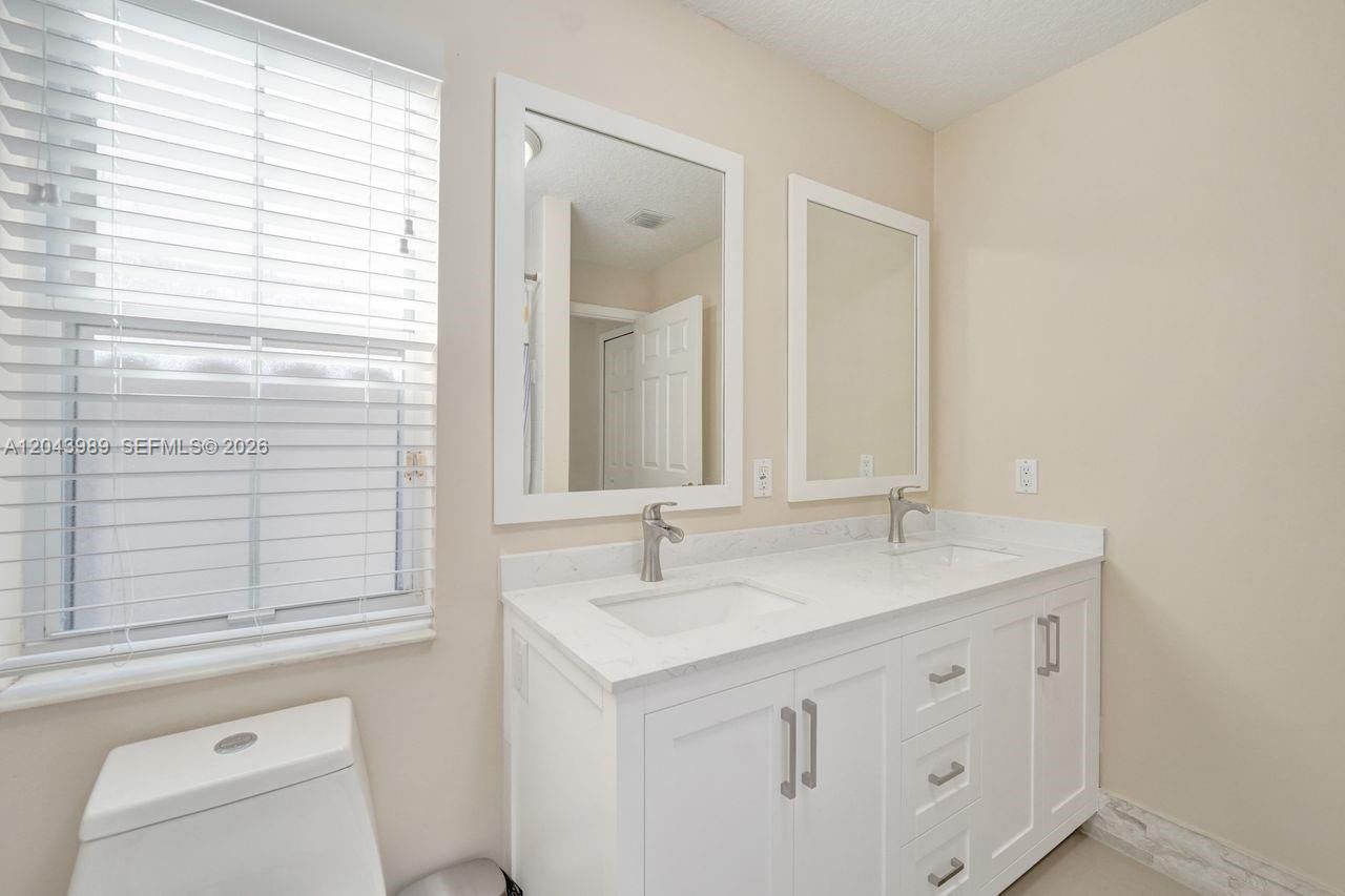14003 N Cypress Cove Cir, Davie, FL 33325 Photo