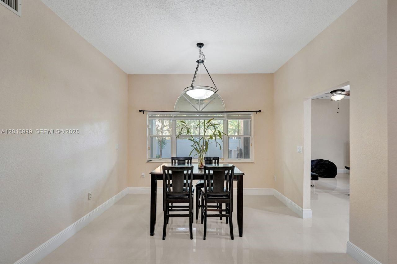 14003 N Cypress Cove Cir, Davie, FL 33325 Photo