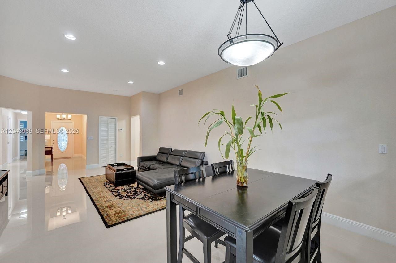 14003 N Cypress Cove Cir, Davie, FL 33325 Photo