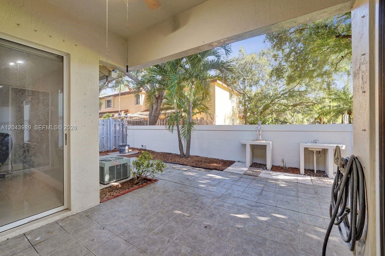 14003 N Cypress Cove Cir, Davie, FL 33325 Photo