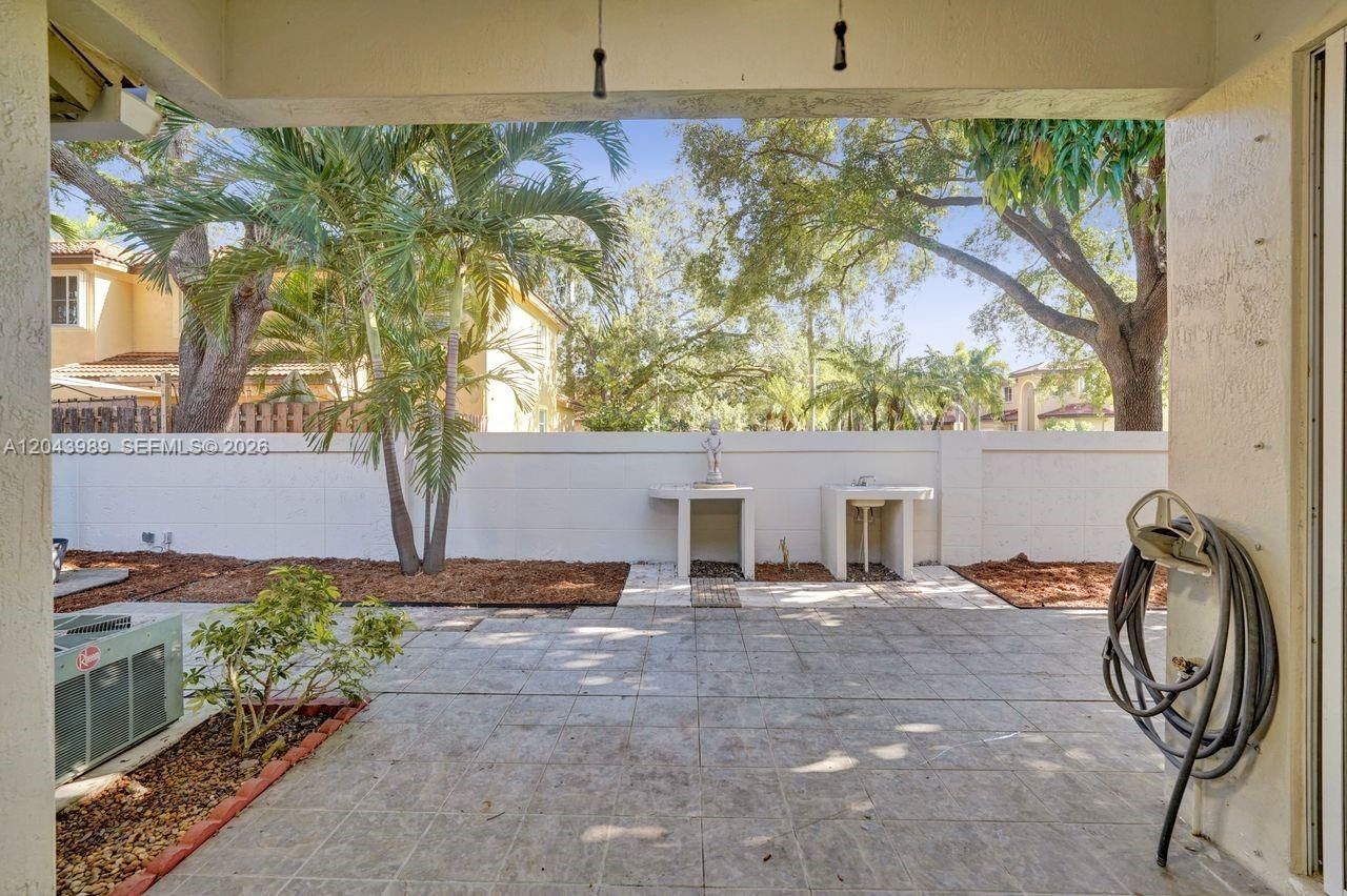 14003 N Cypress Cove Cir, Davie, FL 33325 Photo