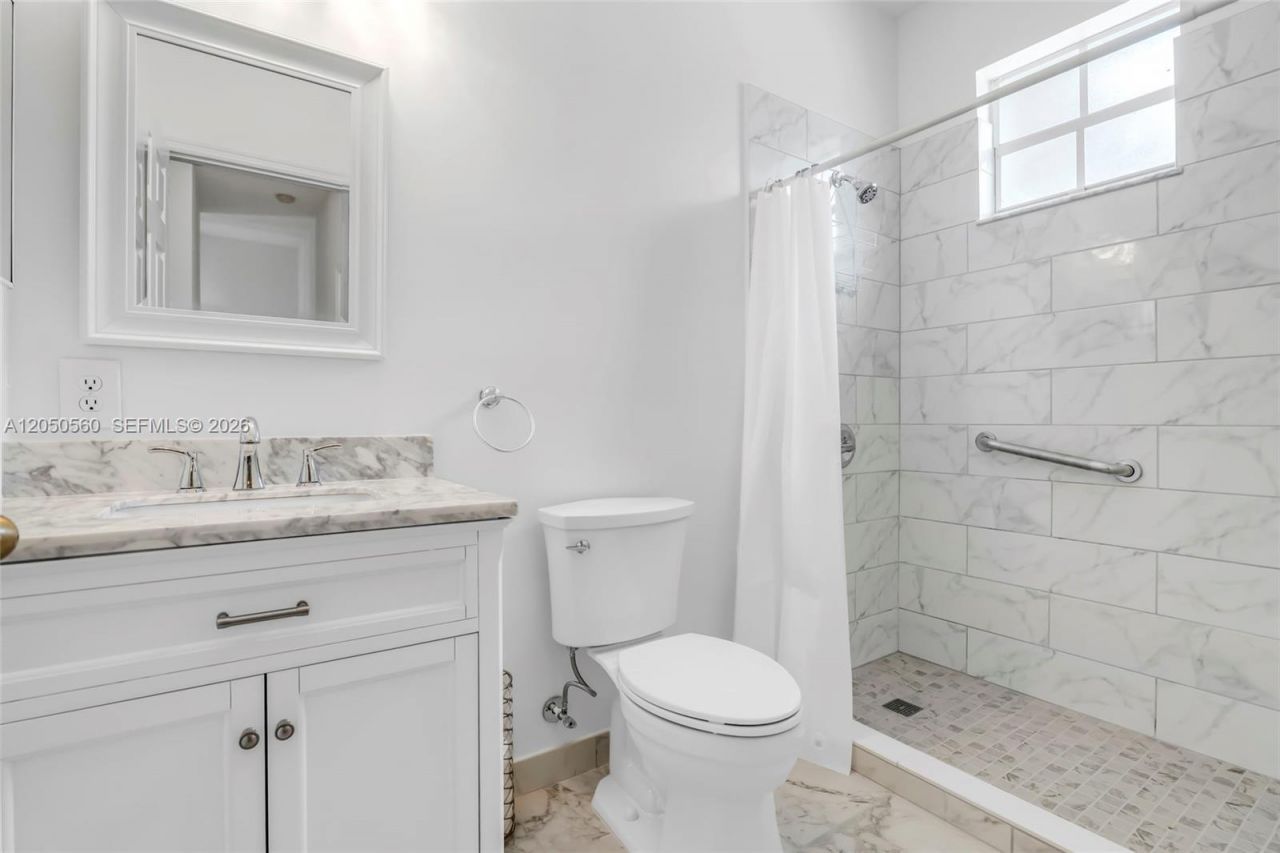 9315 SW 221 Street , Cutler Bay, FL 33190 Photo