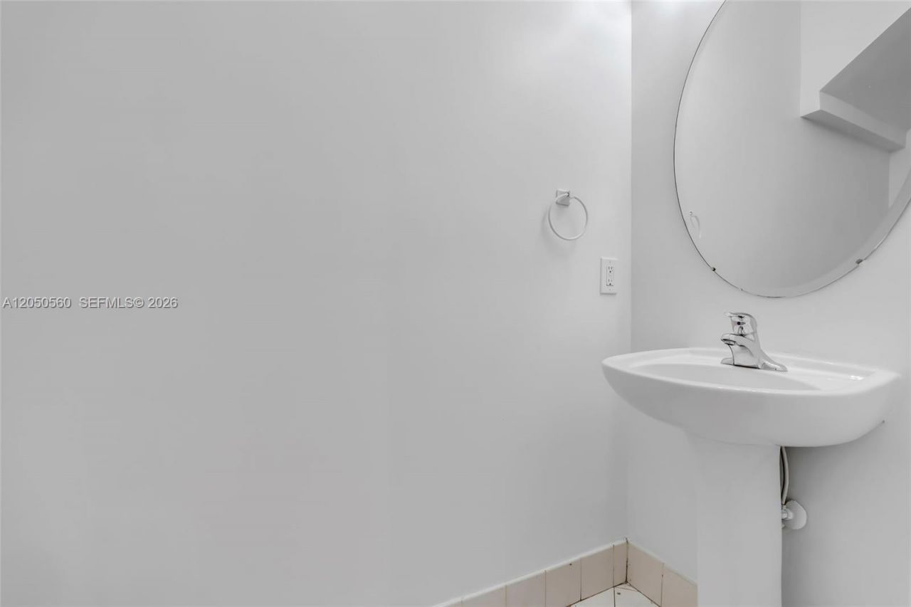 9315 SW 221 Street , Cutler Bay, FL 33190 Photo