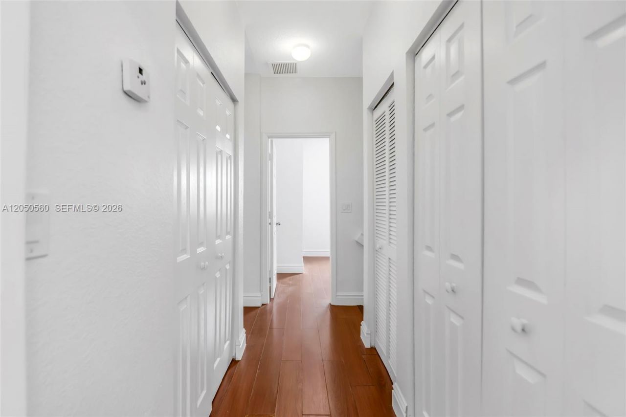 9315 SW 221 Street , Cutler Bay, FL 33190 Photo