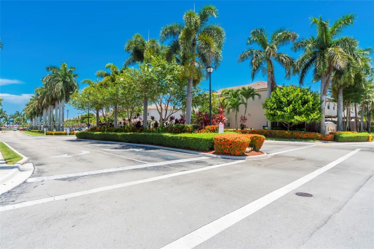 9315 SW 221 Street , Cutler Bay, FL 33190 Photo