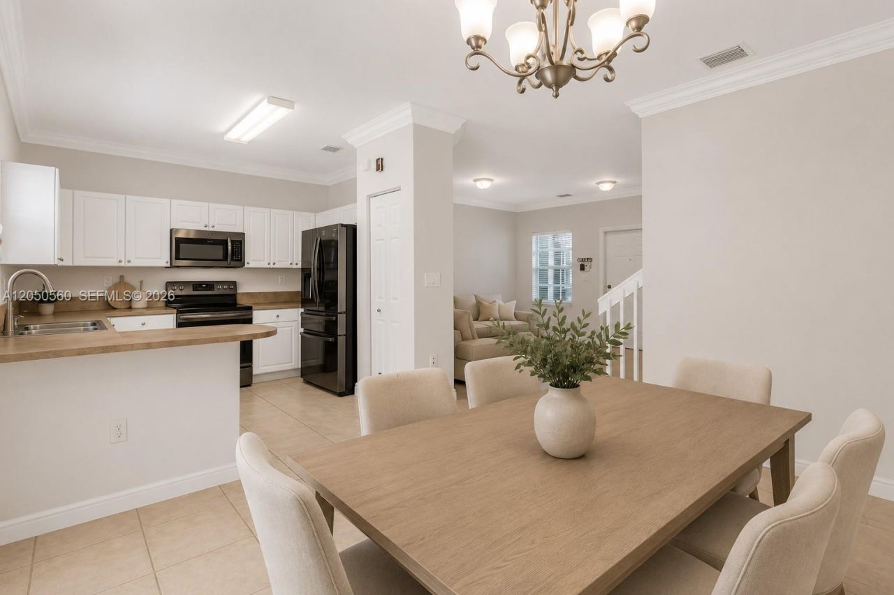 9315 SW 221 Street , Cutler Bay, FL 33190 Photo
