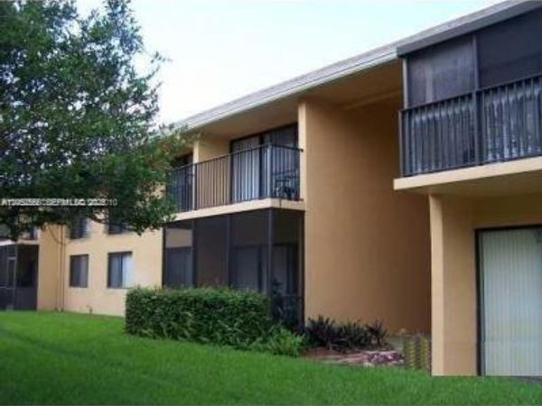 5841 Washington St , Unit 60, Hollywood, FL 33023