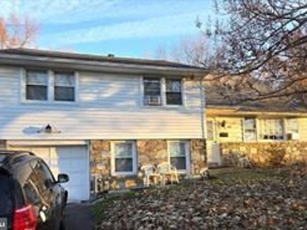 300 PRESTON ROAD , FLOURTOWN, PA 19031