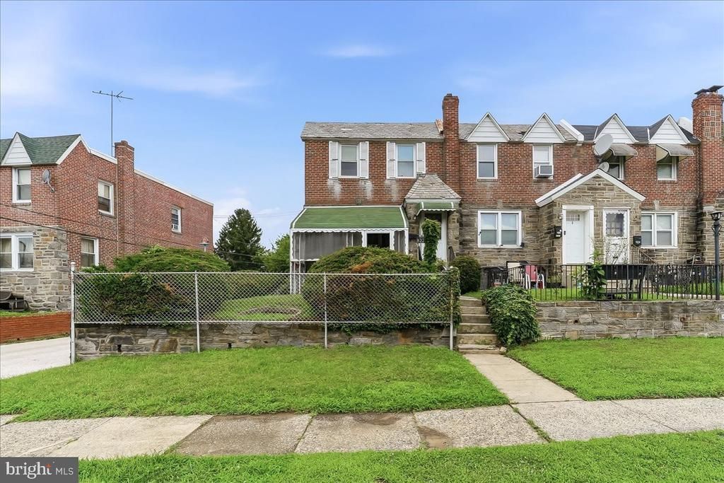1220 E 12TH STREET, CRUM LYNNE, PA 19022