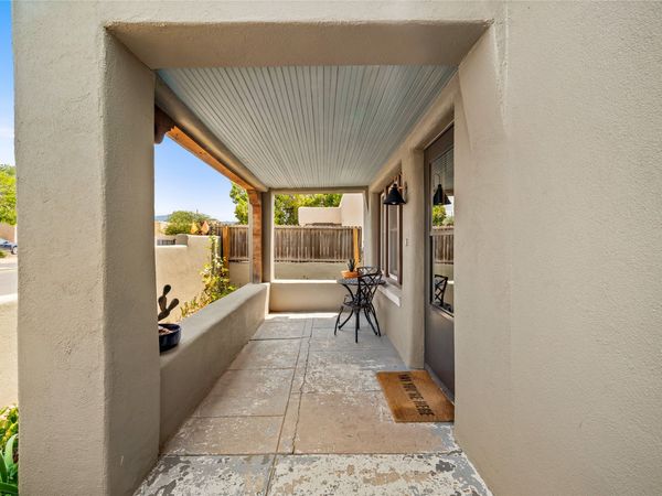 1724 Paseo De Peralta , Santa Fe, NM 87501