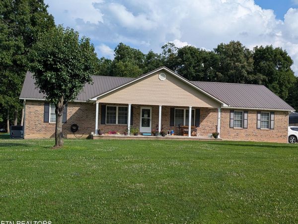 175 Locksley Circle, Crossville, TN 38555