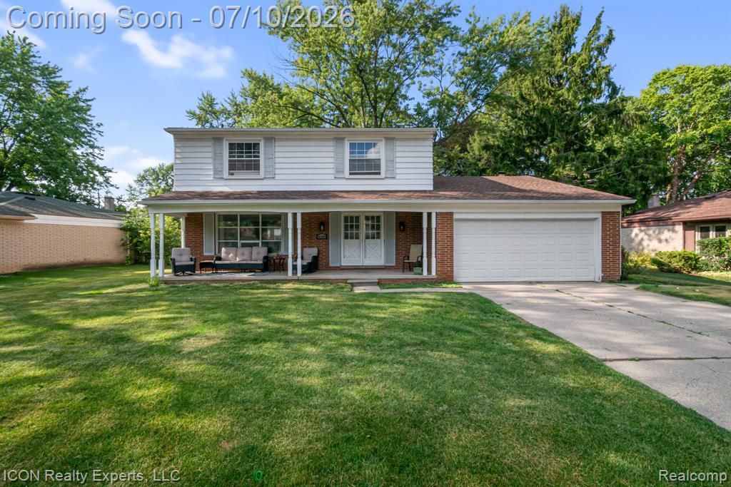 30280 Woodgate Drive, Southfield, MI 48076 Main Photo