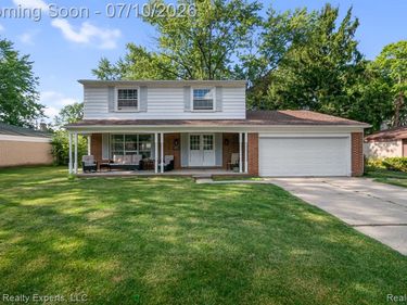 30280 Woodgate Drive, Southfield, MI 48076