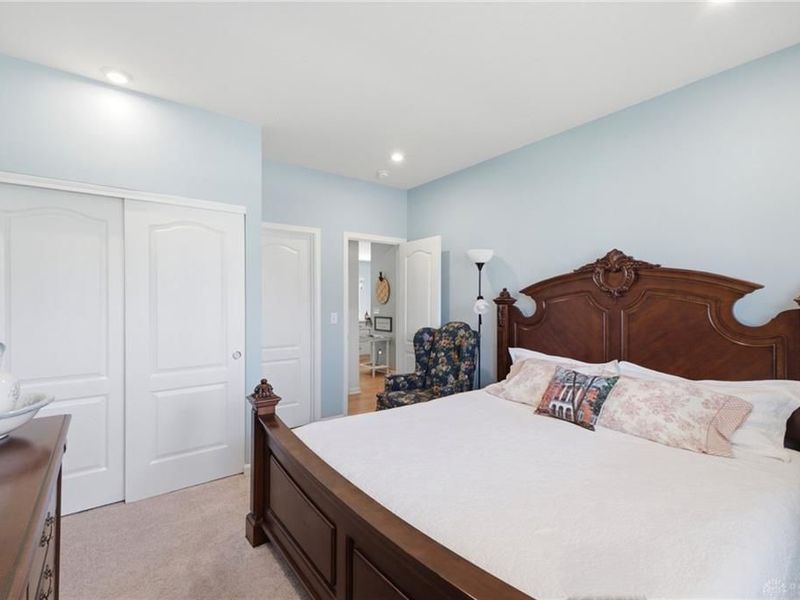 1251 Heathgate Way, Fairborn, OH 45324 Photo 9