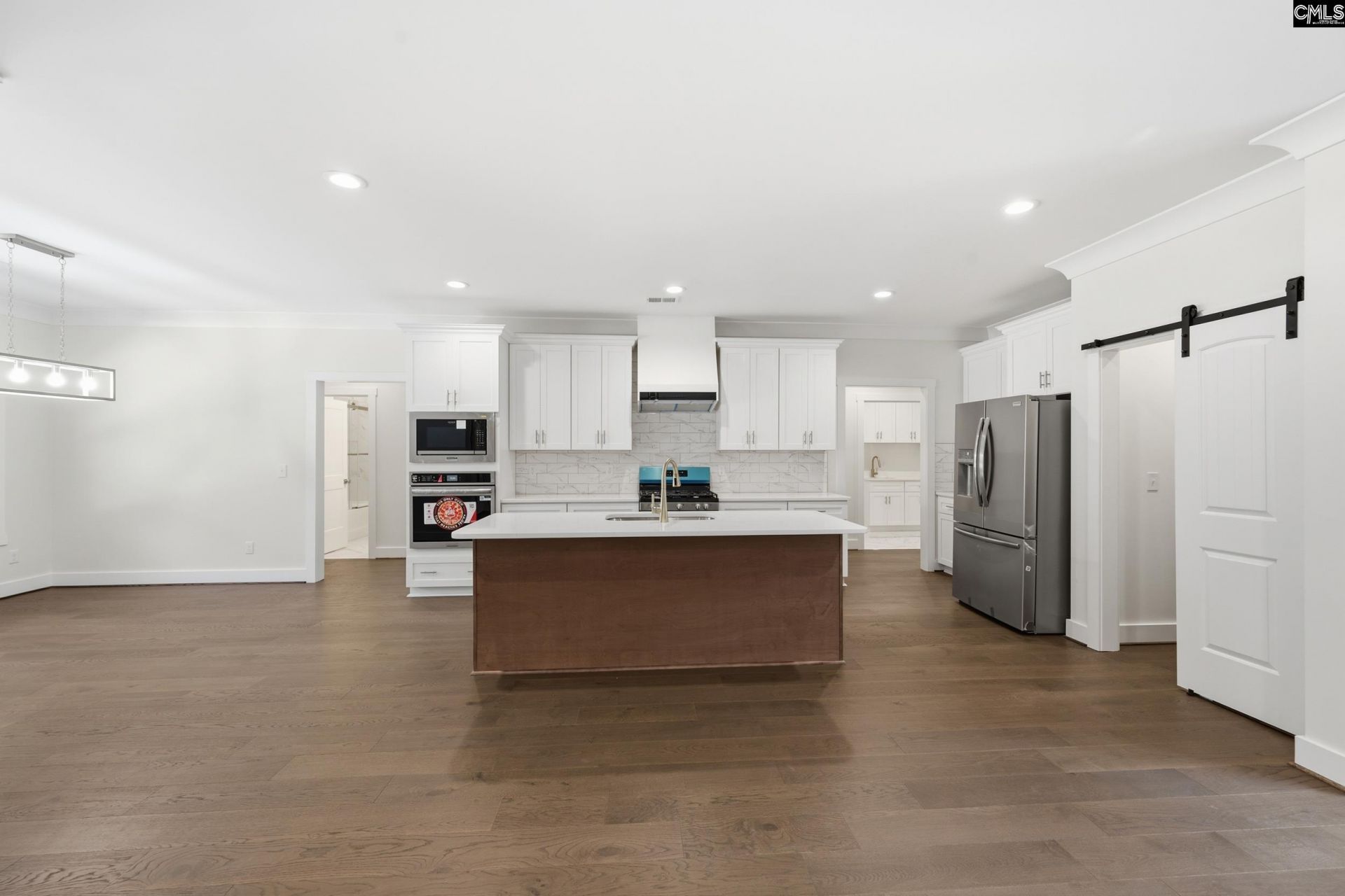 145 Lord And Tucker Court  Photo 12
