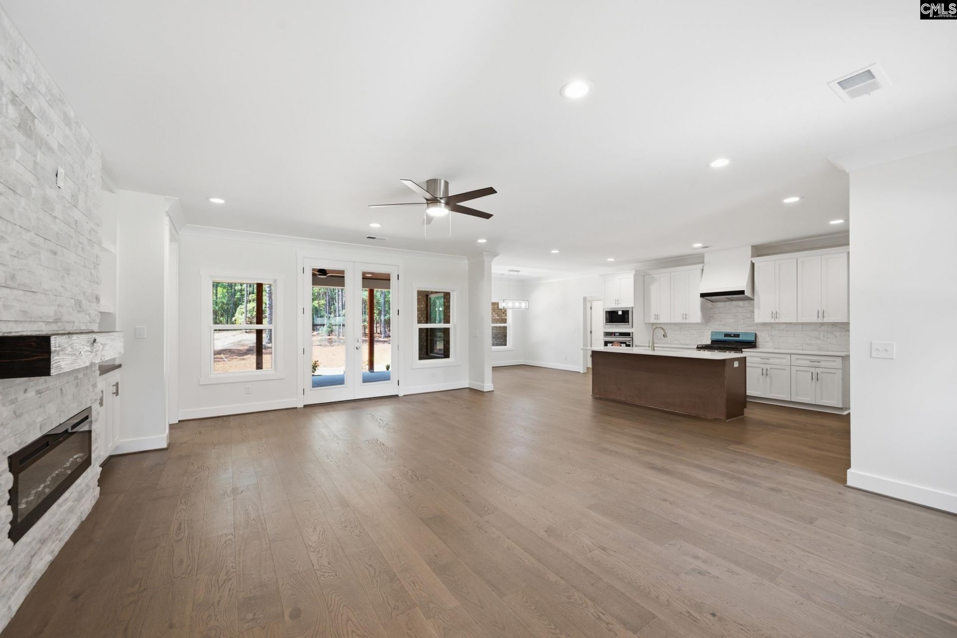 145 Lord And Tucker Court  Photo 8