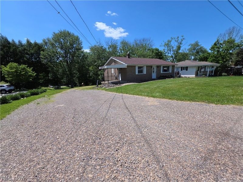 329 Thomas Street, Wintersville, OH 43953 Photo 3