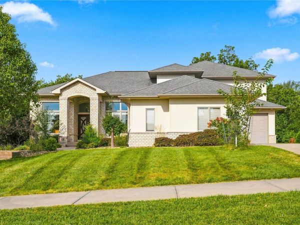200 Auburn East Ln , Coralville, IA 52241