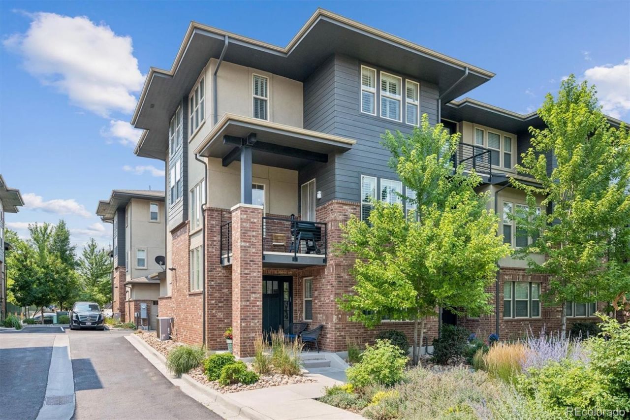 177 S Monaco Street Parkway, Denver, CO 80224 Main Photo