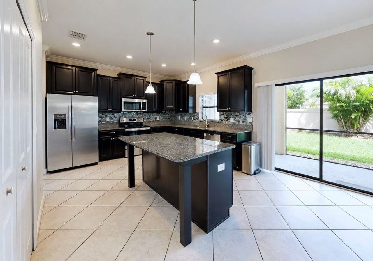 9924 Smarty Jones Drive , Ruskin, FL 33573 Photo