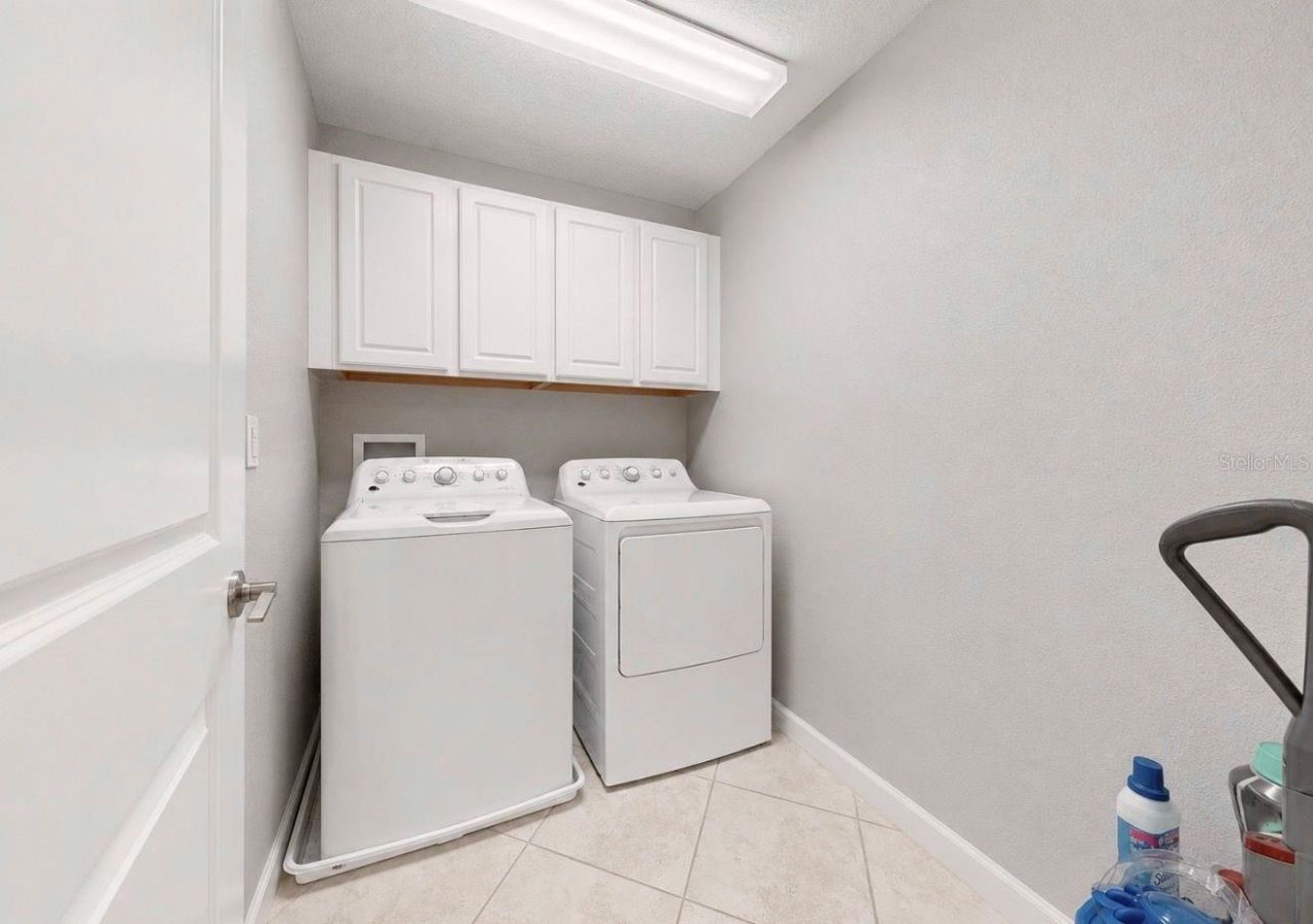 9924 Smarty Jones Drive , Ruskin, FL 33573 Photo
