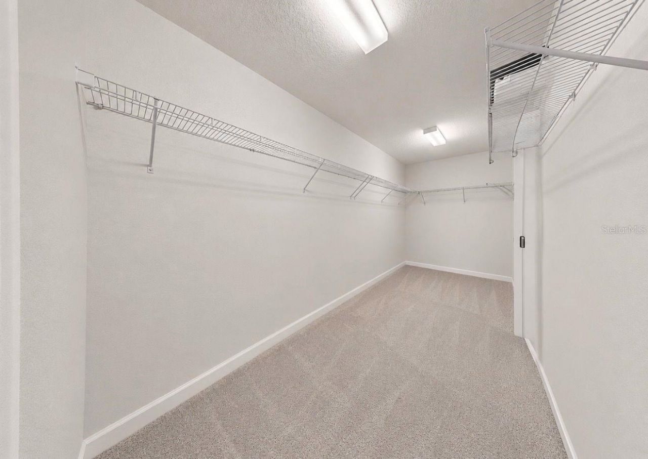 9924 Smarty Jones Drive , Ruskin, FL 33573 Photo