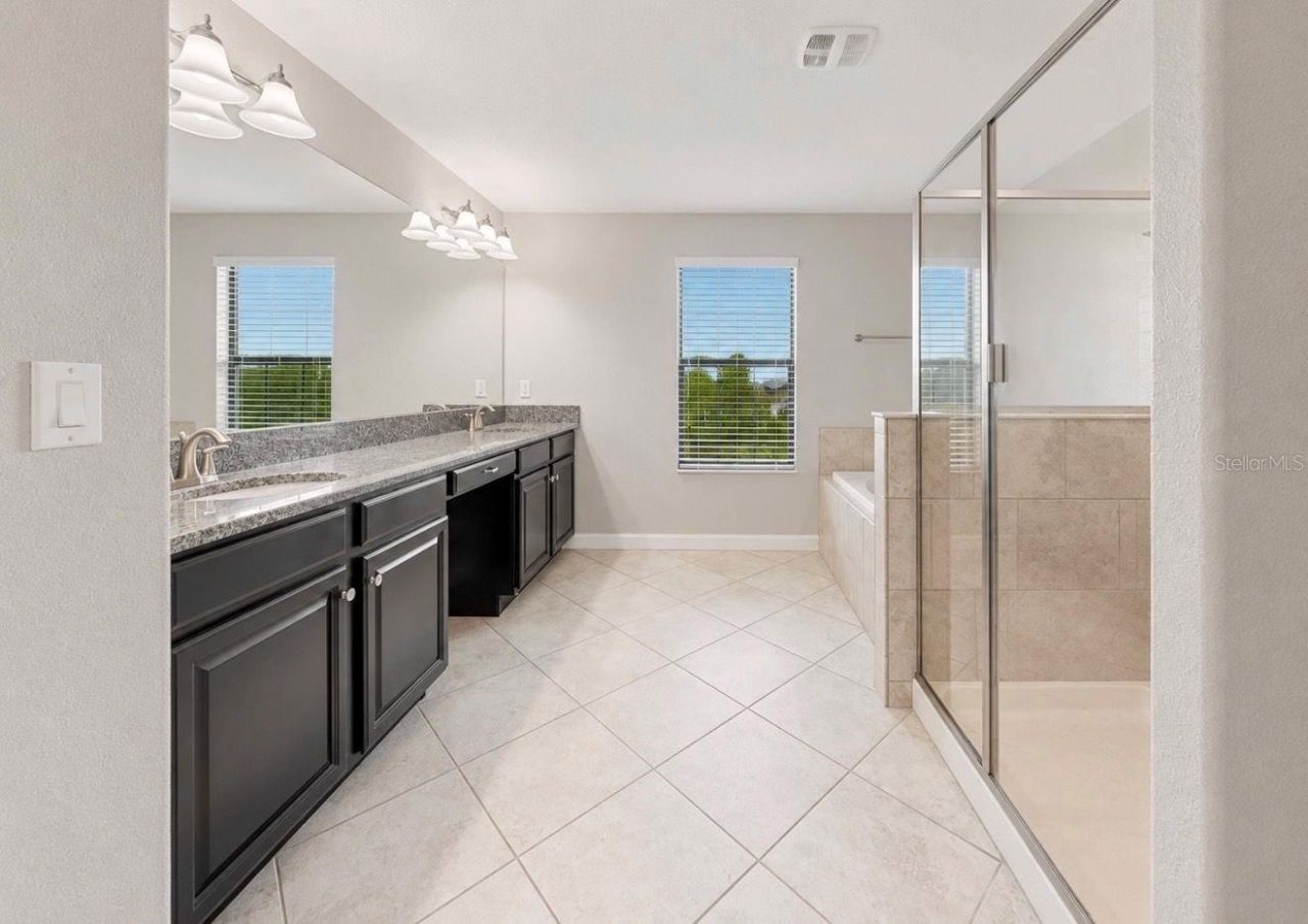 9924 Smarty Jones Drive , Ruskin, FL 33573 Photo