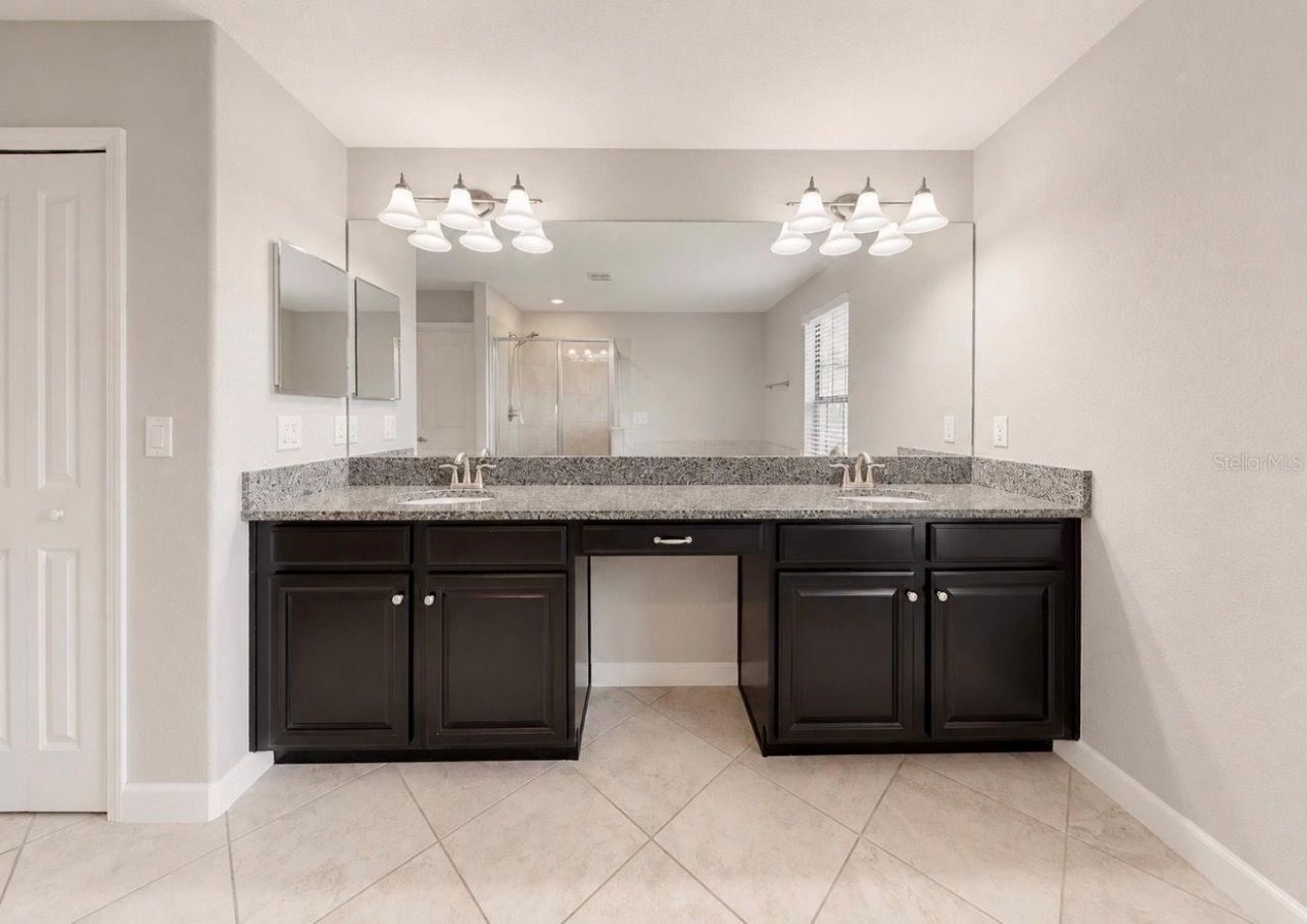 9924 Smarty Jones Drive , Ruskin, FL 33573 Photo