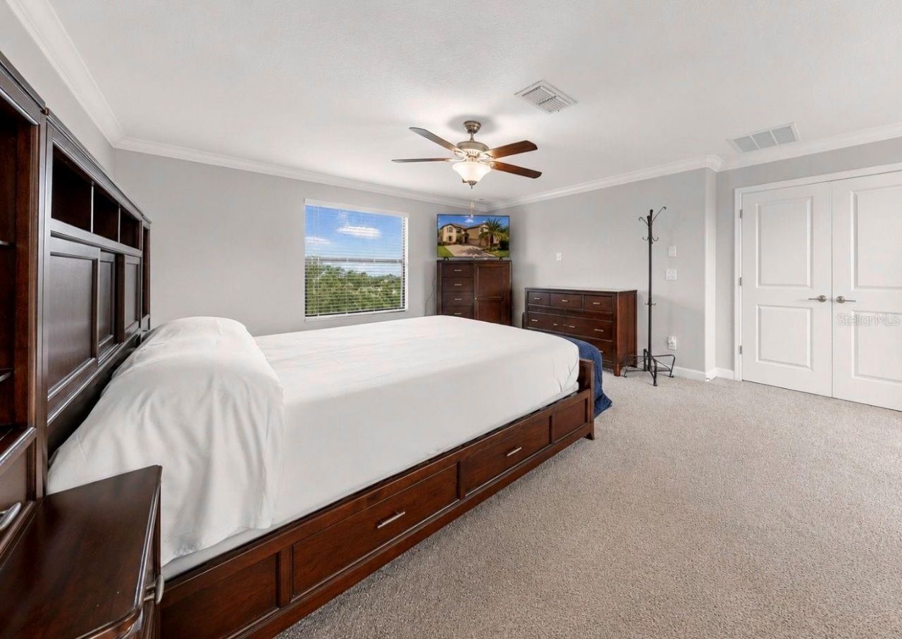 9924 Smarty Jones Drive , Ruskin, FL 33573 Photo