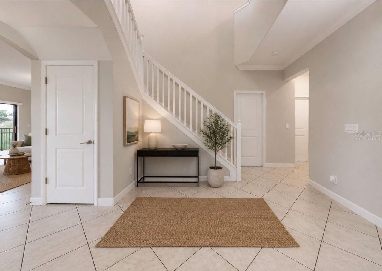 9924 Smarty Jones Drive , Ruskin, FL 33573 Photo