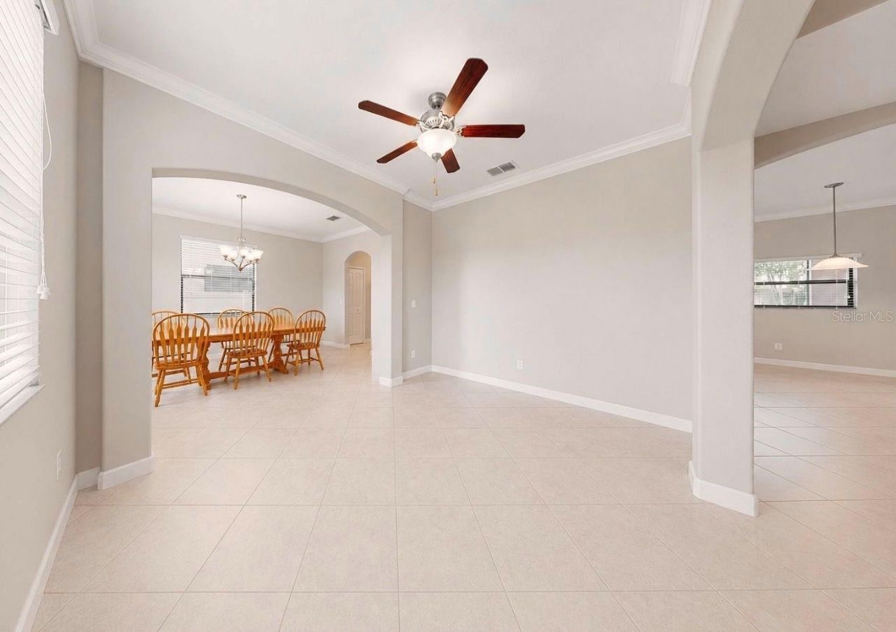 9924 Smarty Jones Drive , Ruskin, FL 33573 Photo