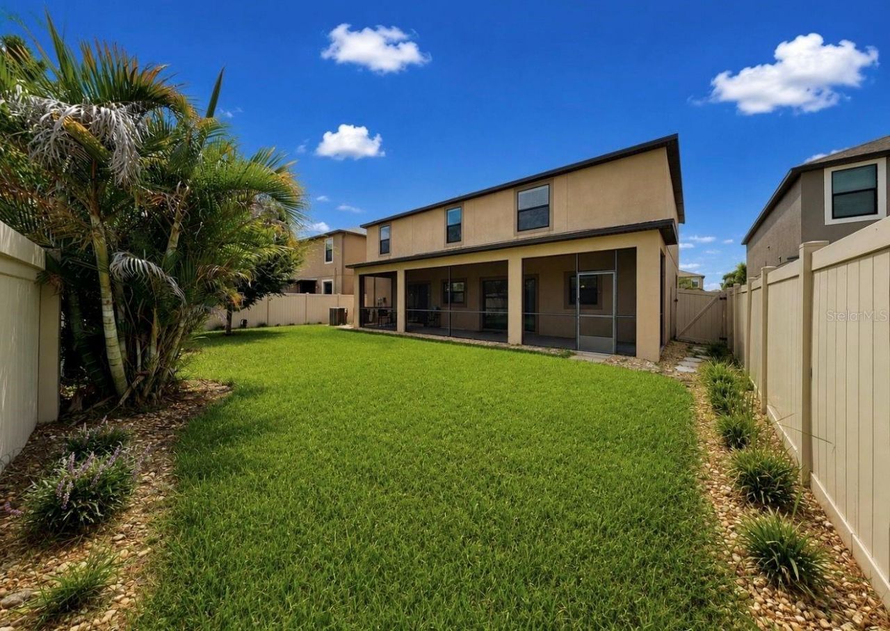 9924 Smarty Jones Drive , Ruskin, FL 33573 Photo