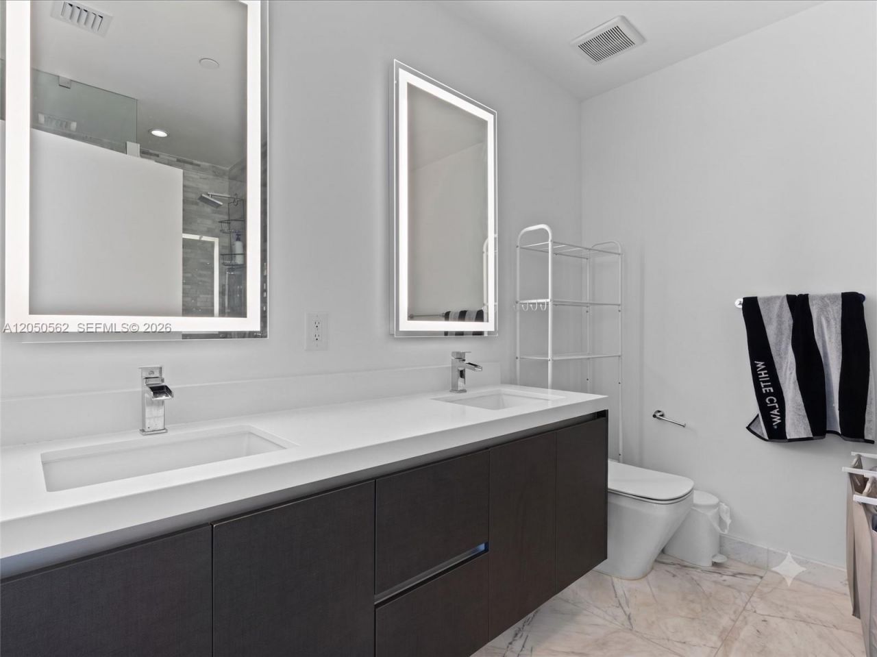 851 NE 1st Ave , Unit 3000, Miami, FL 33132 Photo