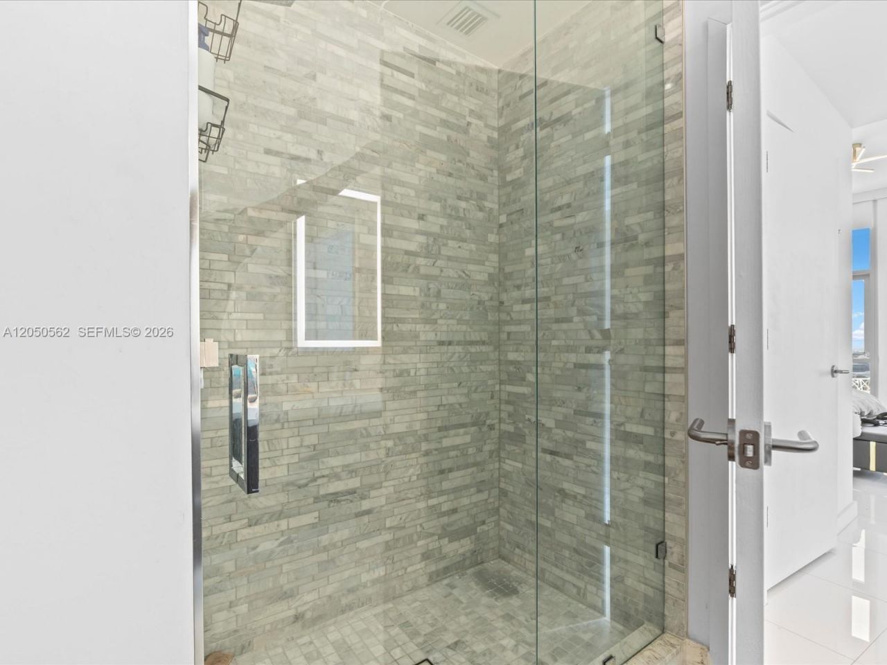 851 NE 1st Ave , Unit 3000, Miami, FL 33132 Photo