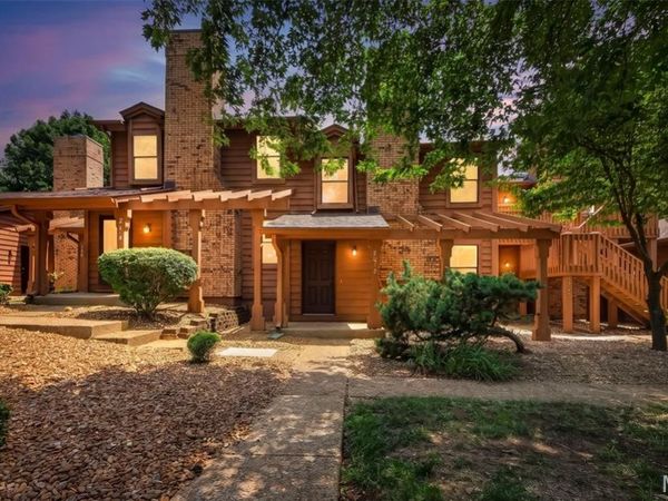 2074 Duclair Parkway, St Charles, MO 63304