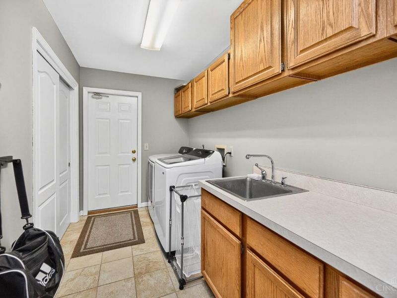 10070 Carrousel Court, Symmes Township, OH 45140 Photo 14