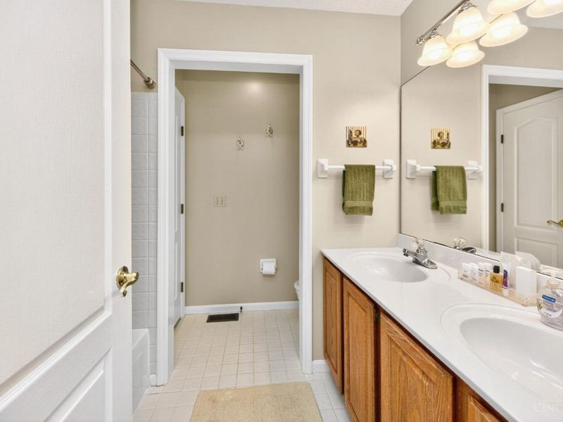 10070 Carrousel Court, Symmes Township, OH 45140 Photo 44