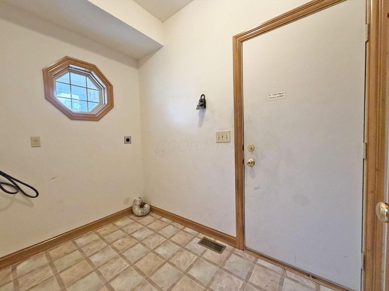 198 Oakwood Court, Westerville, OH 43081 Photo 12