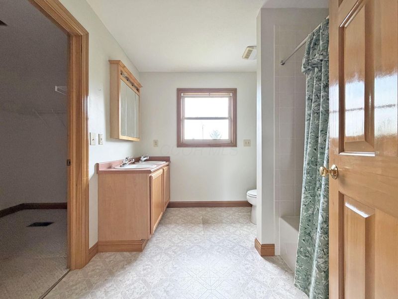 198 Oakwood Court, Westerville, OH 43081 Photo 15